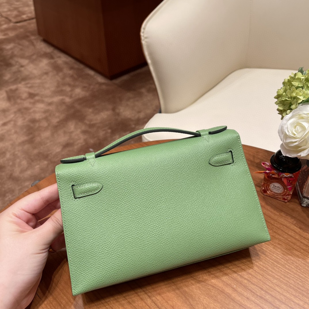 HERMES kelly pochette  一代 手包 Epsom 3i 牛油果绿 金扣 今年火爆色，嫩绿嫩绿 清新美