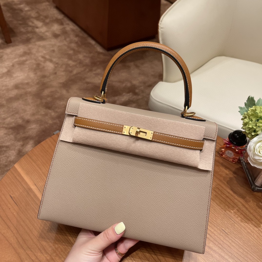 爱马仕 HERMES Kelly 25cm epsom皮 VIP定制 马蹄印 8U 冰川蓝拼1Q 奶昔粉 金扣