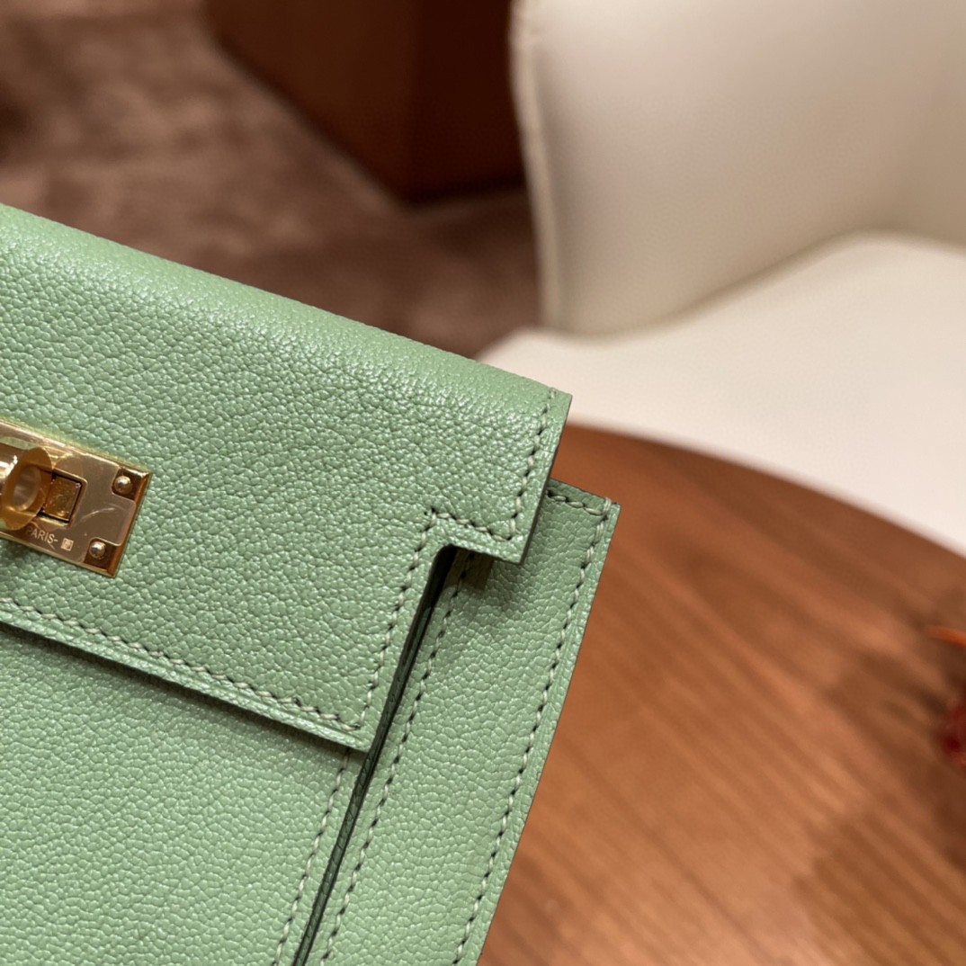 HERMES 爱马仕 Kelly pocket 配上kelly 腰带可以当腰包 山羊皮 3i 牛油果绿 金扣