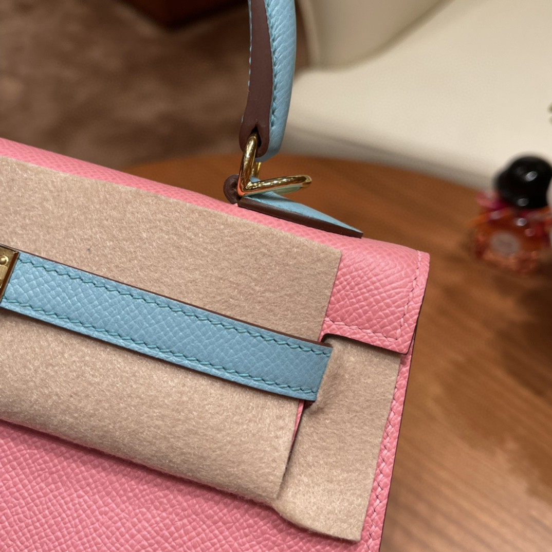 爱马仕 HERMES Kelly 25cm epsom皮 VIP定制 马蹄印 1Q 奶昔粉拼3P 马卡龙蓝 金扣