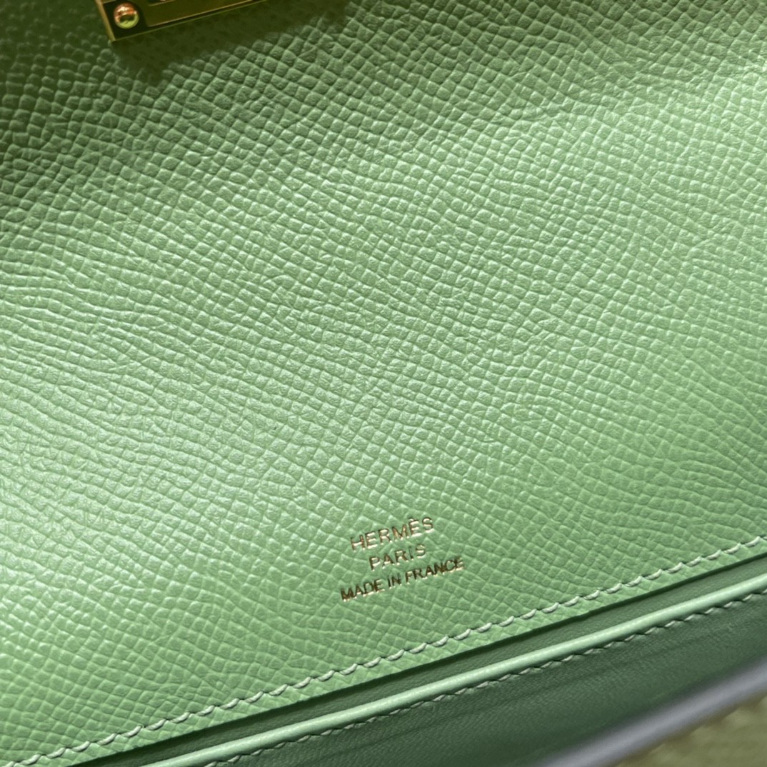 HERMES kelly pochette  一代 手包 Epsom 3i 牛油果绿 金扣 今年火爆色，嫩绿嫩绿 清新美