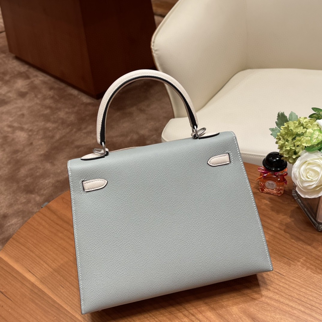 爱马仕 HERMES Kelly 25cm epsom皮 VIP定制 马蹄印 4Z 海鸥灰拼 10奶昔白 拉丝银扣