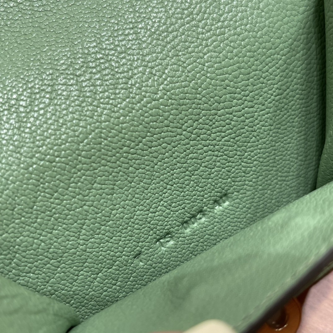 HERMES 爱马仕 Kelly pocket 配上kelly 腰带可以当腰包 山羊皮 3i 牛油果绿 金扣
