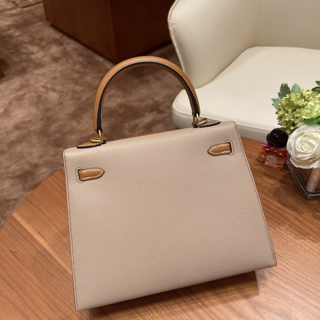 爱马仕 HERMES Kelly 25cm epsom皮 VIP定制 马蹄印 8U 冰川蓝拼1Q 奶昔粉 金扣