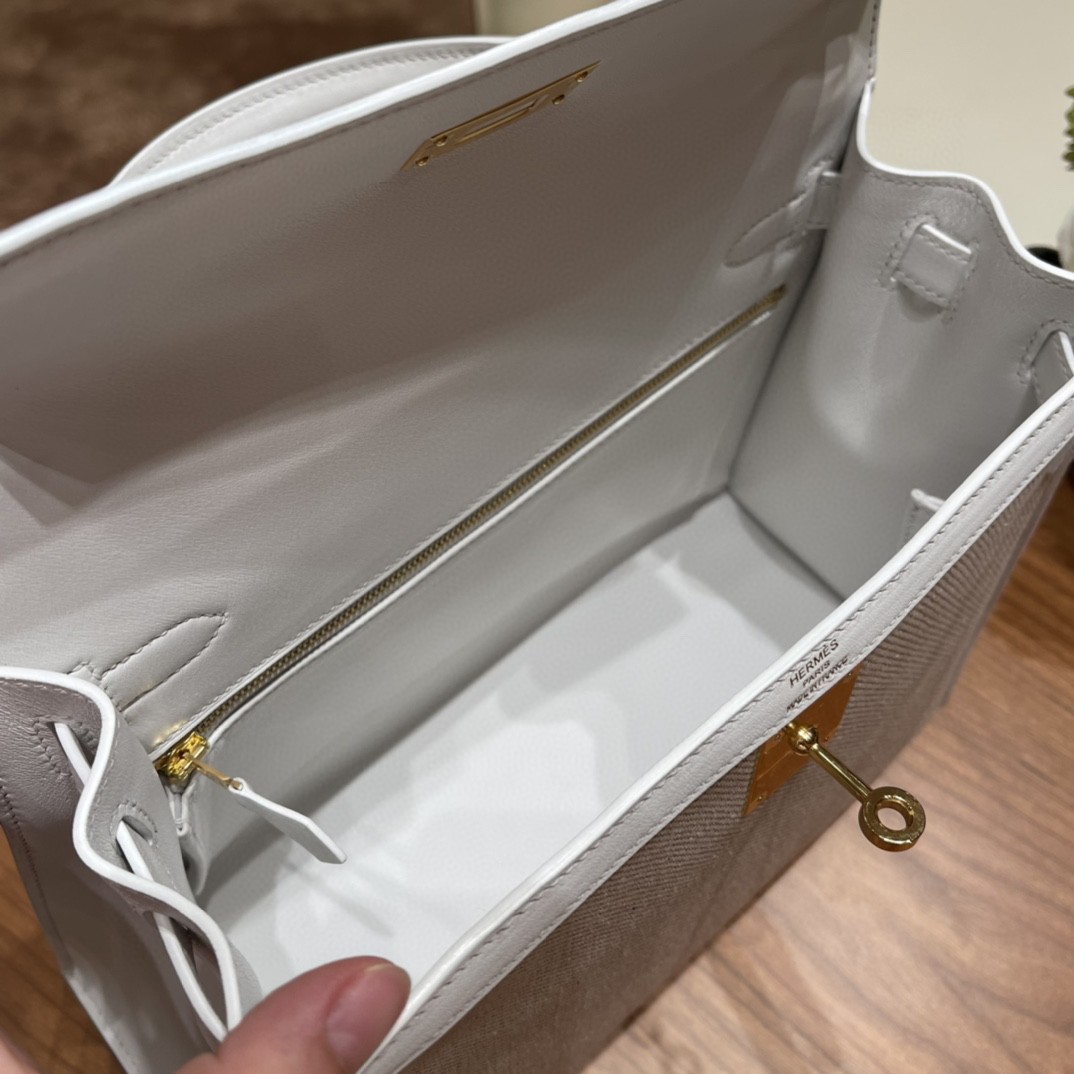 HERMES 爱马仕 限量款 kelly 28cm Kelly Toile H 01 纯白 金扣