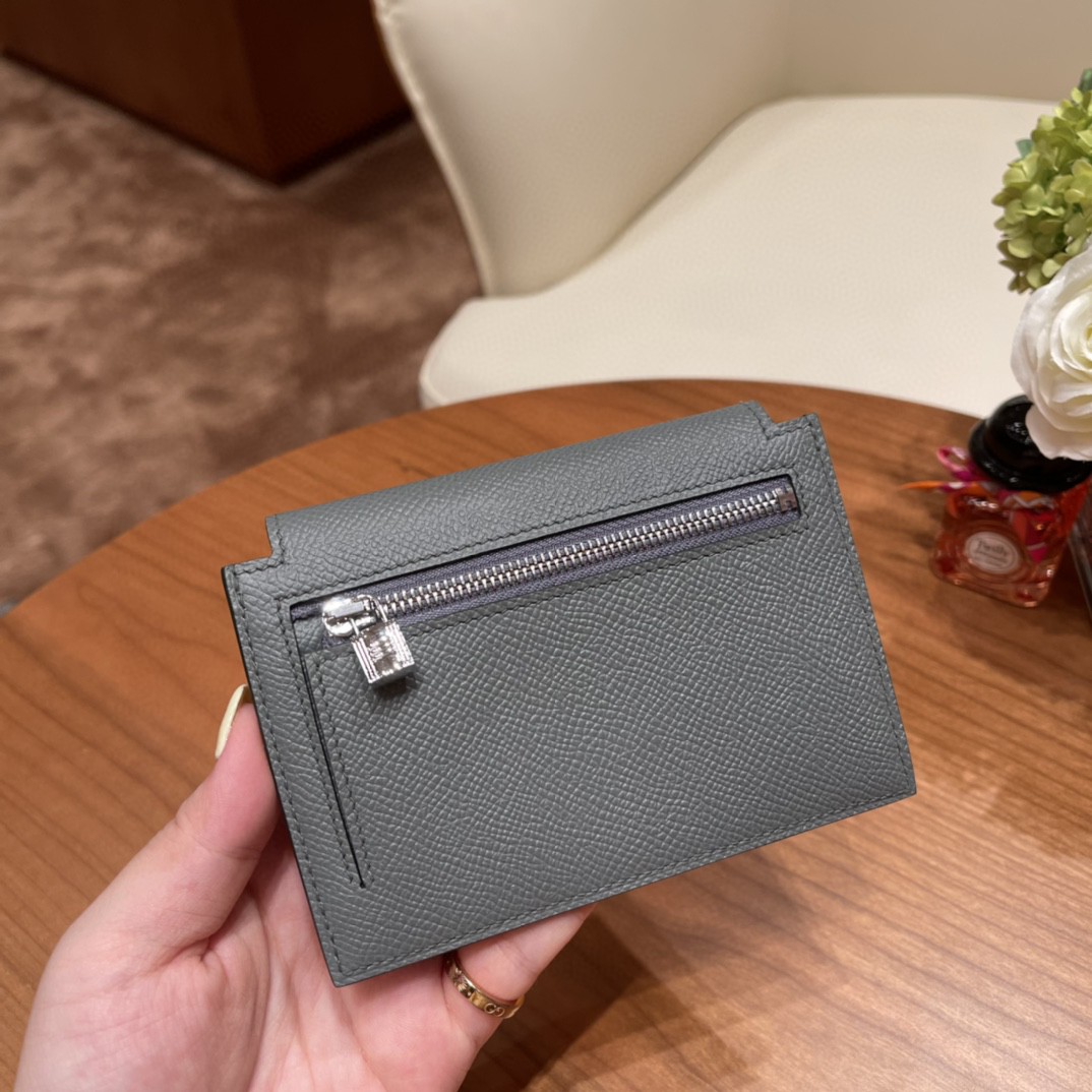 HERMES 爱马仕 Kelly pocket 配上kelly 腰带可以当腰包 Epsom 皮 63 杏绿 银扣