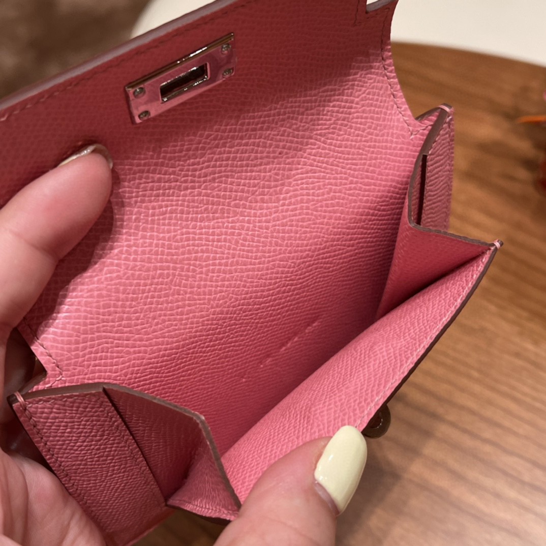 HERMES 爱马仕 Kelly pocket 配上kelly 腰带可以当腰包 Epsom 皮 1Q 奶昔粉 银扣
