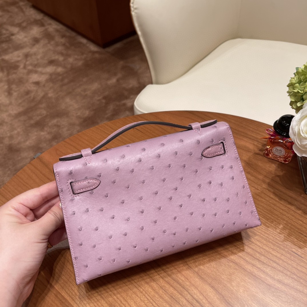 HERMES Kelly pochette 一代手拿包 容量感人 满足日常出门所需～ 南非kk ostrich鸵鸟皮 5H 薰衣草紫 金扣