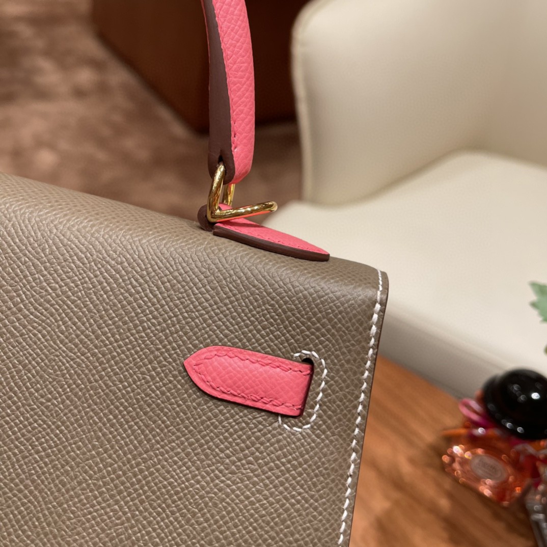 爱马仕 HERMES Kelly 25cm epsom皮 VIP定制 马蹄印 18 大象灰拼8W 唇膏粉 金扣