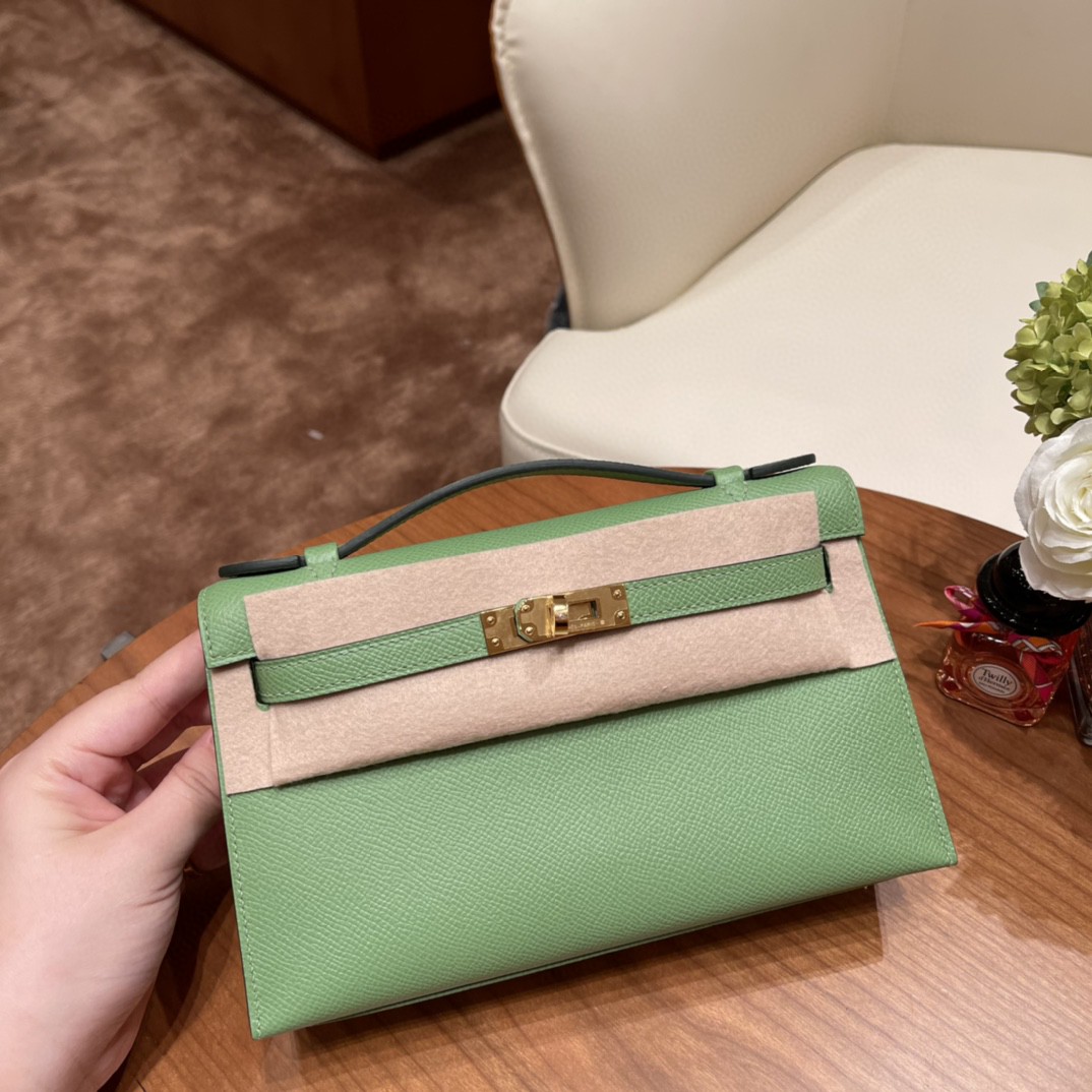 HERMES kelly pochette  一代 手包 Epsom 3i 牛油果绿 金扣 今年火爆色，嫩绿嫩绿 清新美