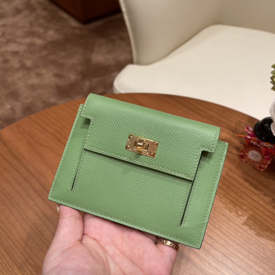 HERMES 爱马仕 Kelly pocket 配上kelly 腰带可以当腰包 Epsom 皮 3i 牛油果绿 金扣