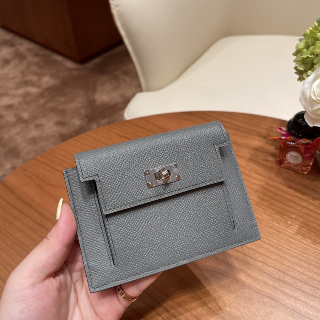 HERMES 爱马仕 Kelly pocket 配上kelly 腰带可以当腰包 Epsom 皮 63 杏绿 银扣