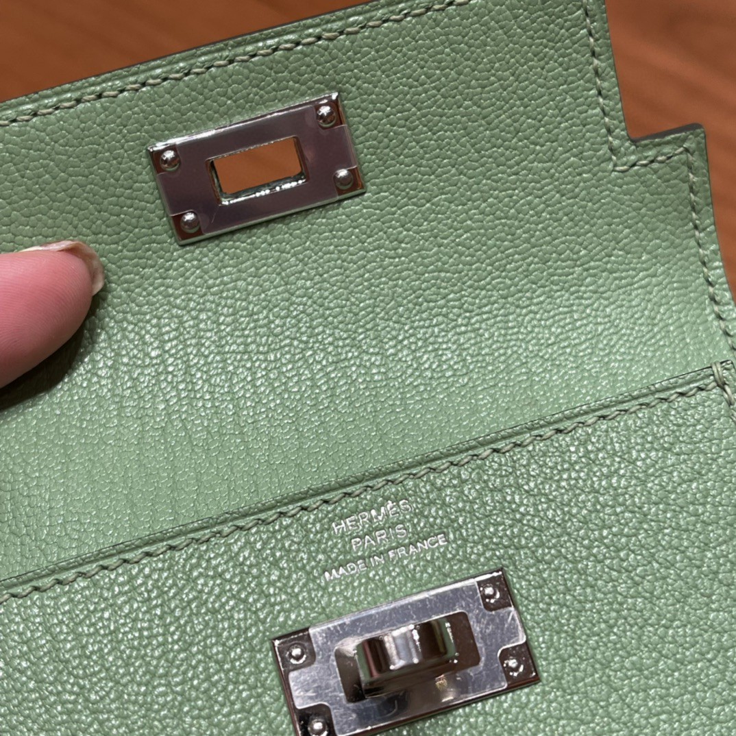 HERMES 爱马仕 Kelly pocket 配上kelly 腰带可以当腰包 山羊皮 3i 牛油果绿 银扣