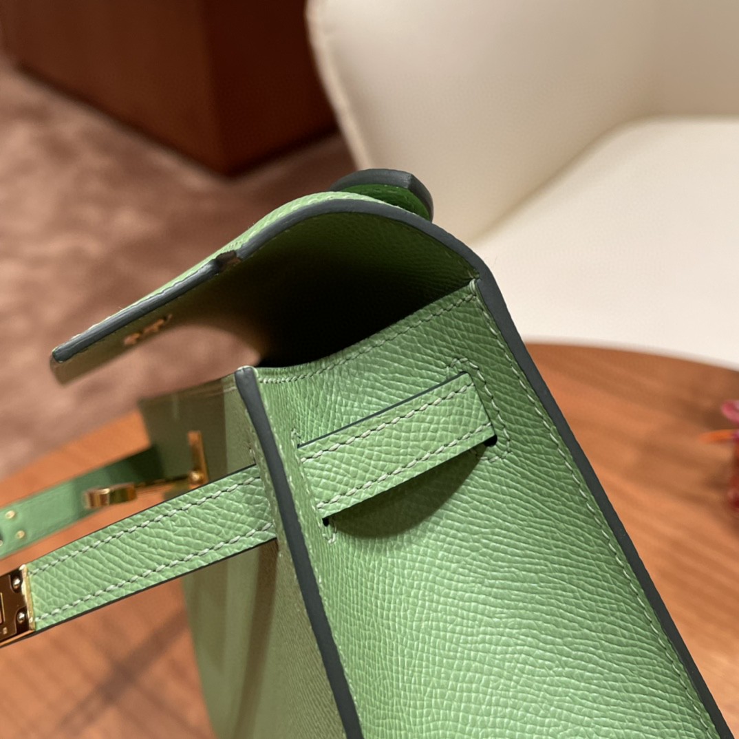 HERMES kelly pochette  一代 手包 Epsom 3i 牛油果绿 金扣 今年火爆色，嫩绿嫩绿 清新美