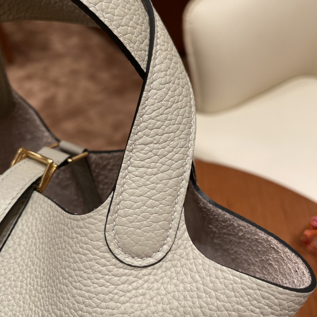 HERMES picotin 18cm 超级百搭的菜篮子 入门款实用款，容量大 超级推荐 Tc皮 8L 冰川白  金扣