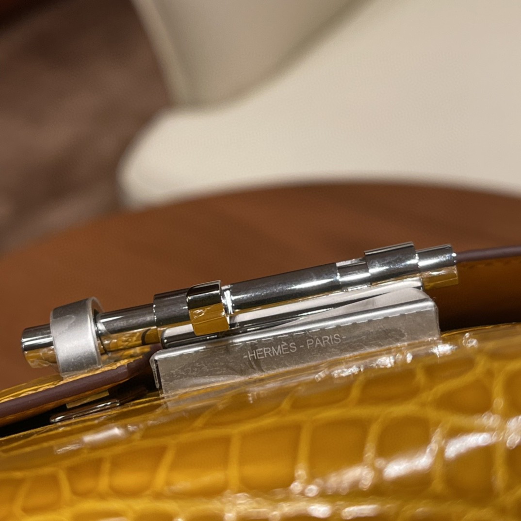 HERMES 极品 Verrou Mini 17cm  Alligateor 美洲亮面方块鳄鱼  9D 琥珀黄 银扣   招财黄