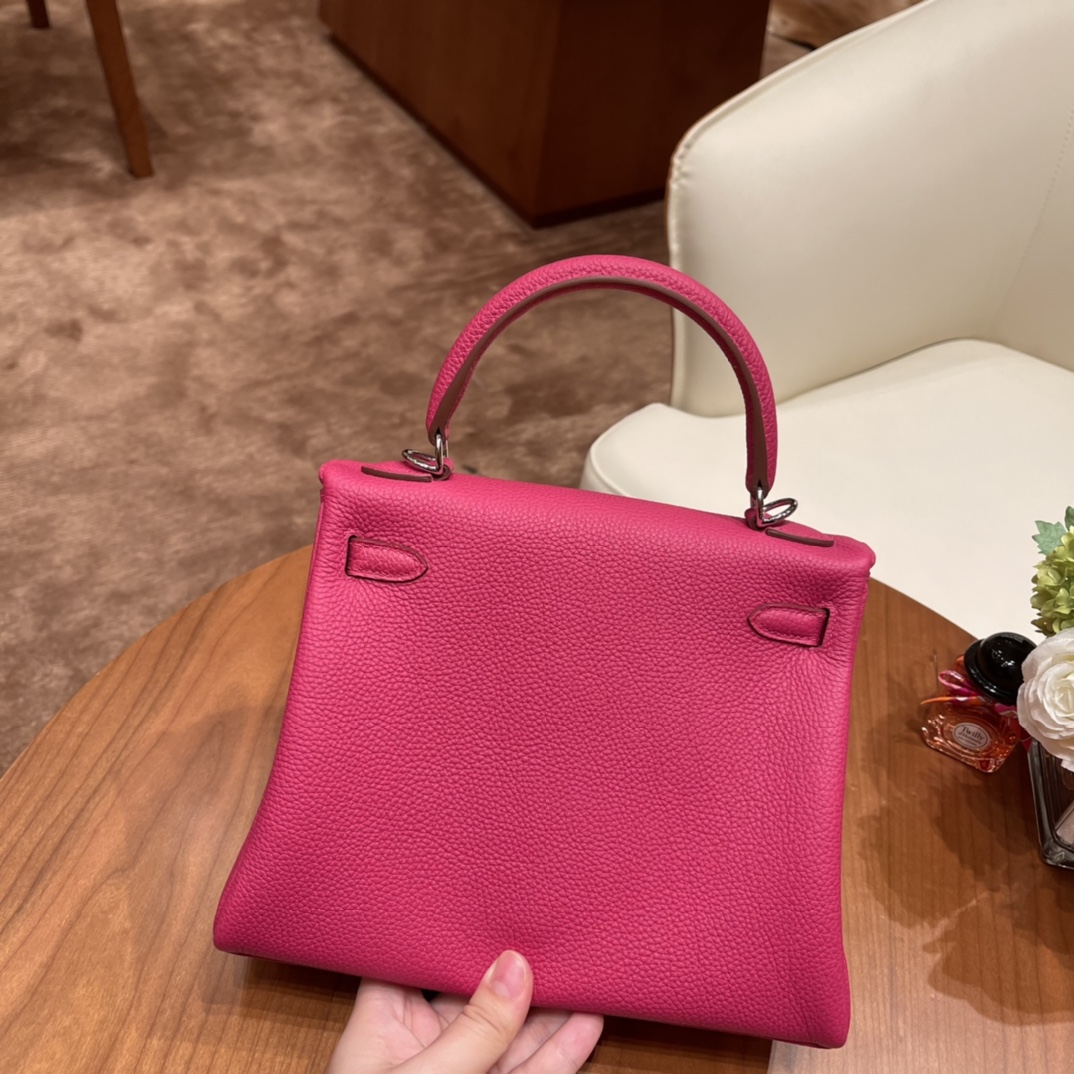 爱马仕官网 香港代购 HERMES 经典凯莉包 Kelly 25cm togo皮 E5 玫红 银扣