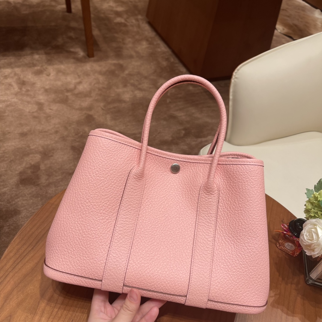 HERMES 爱马仕 Garden party /花园包 30 country 皮，耐用，容量可观，很适合通勤逛街又低调 3Q 粉 银扣