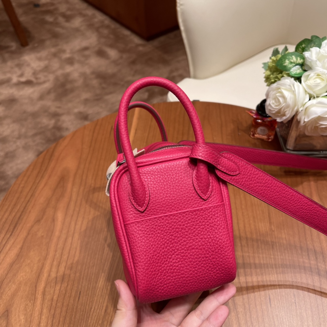 香港HERMES 爱马仕官网 Mini Lindy tc皮 i6 极致粉 金扣