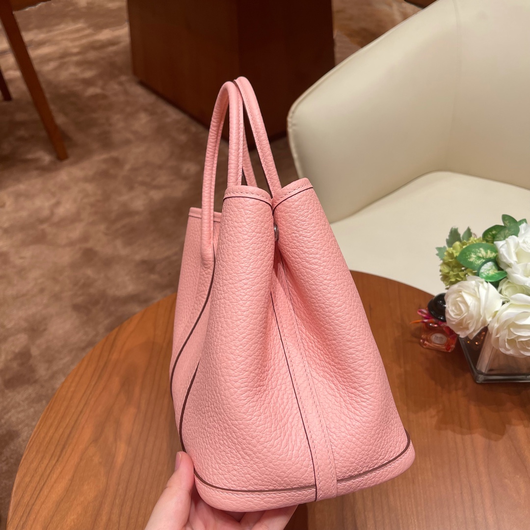 HERMES 爱马仕 Garden party /花园包 30 country 皮，耐用，容量可观，很适合通勤逛街又低调 3Q 粉 银扣