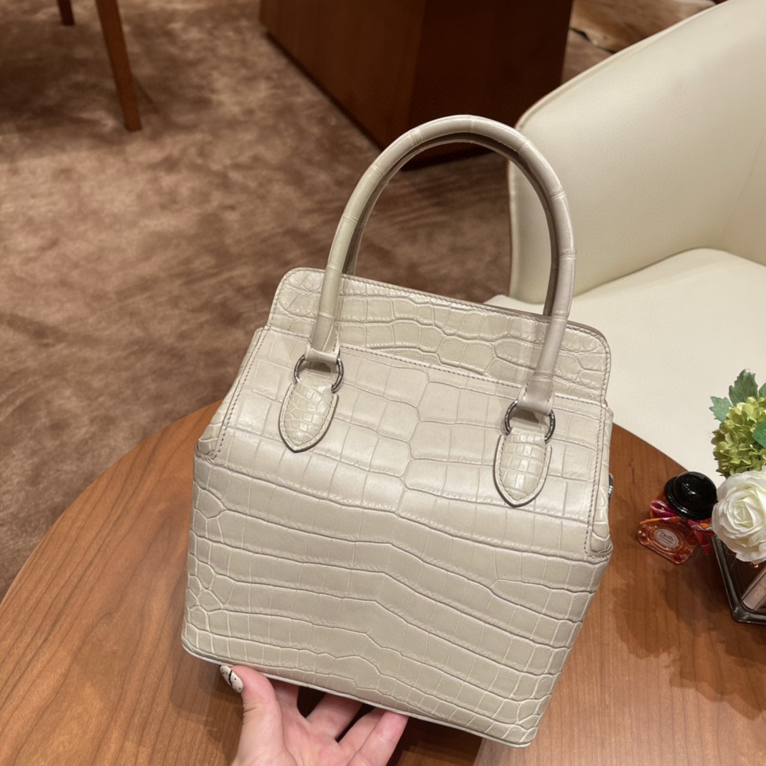 HERMES 20 toolbox 牛奶盒 简单方便  巨能装  尼罗鳄鱼 8L 冰川白 银扣 正品开版 入柜无压力