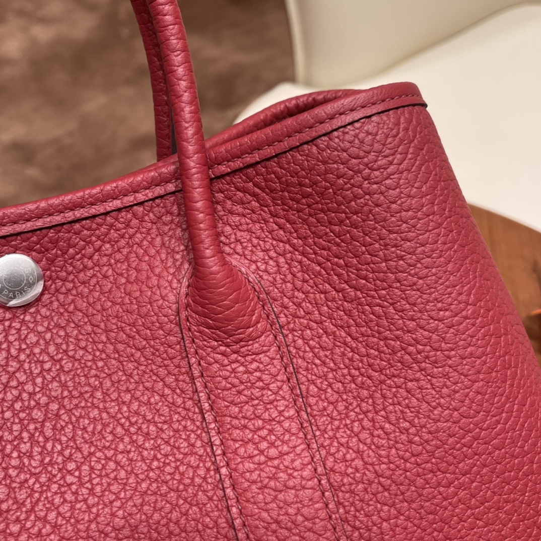 HERMES 爱马仕 Garden party /花园包  30 country 皮，耐用，容量可观，很适合通勤逛街又低调 Q5 中国红 银扣