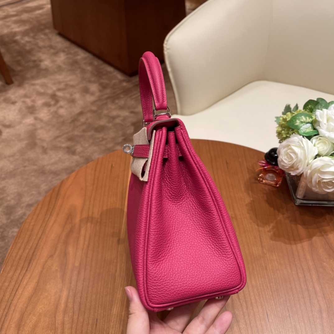 爱马仕官网 香港代购 HERMES 经典凯莉包 Kelly 25cm togo皮 E5 玫红 银扣
