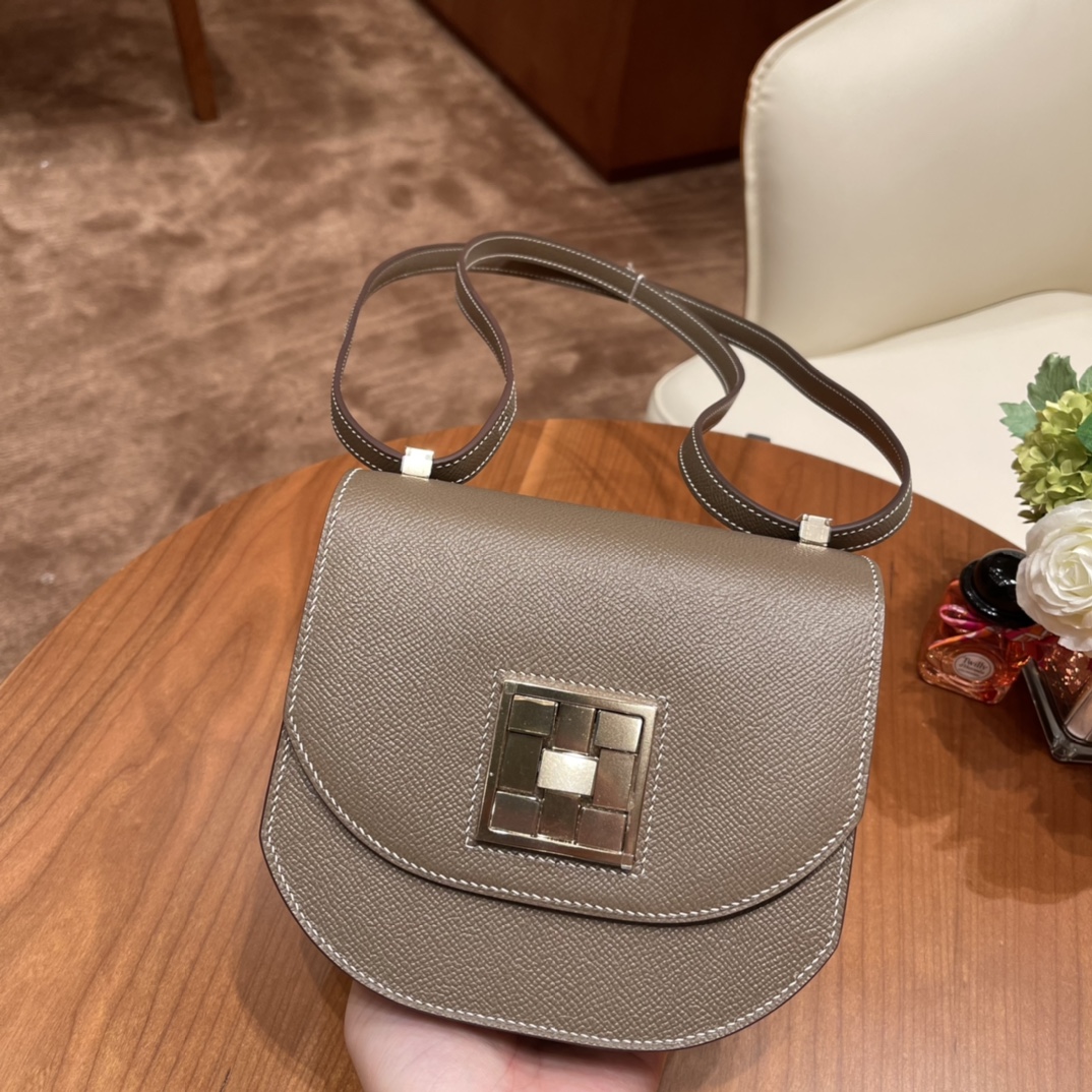 HERMES 17马赛克 Mosaique 特别的五金扣 有种解锁的即视感  低调又神秘 Epsom 皮 18 大象灰 淡金扣