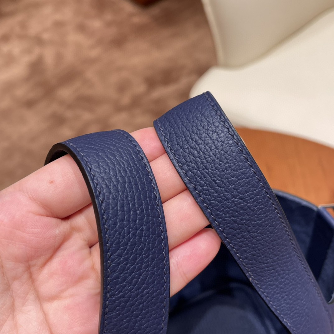 HERMES picotin 18cm 超级百搭的菜篮子 入门款实用款，容量大 超级推荐 Tc皮 73 宝石蓝 银扣