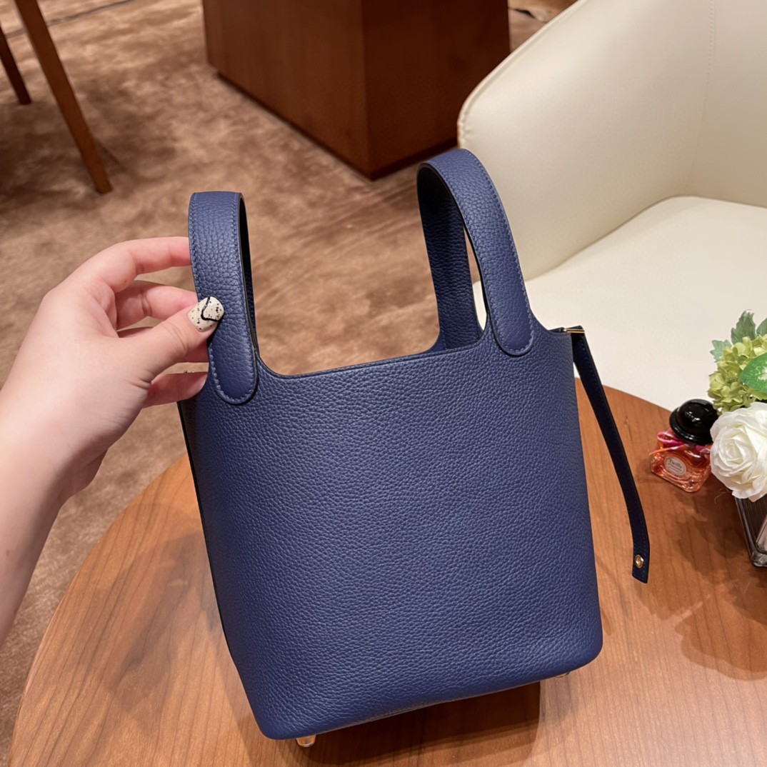 HERMES picotin 18cm 超级百搭的菜篮子 入门款实用款，容量大 超级推荐 Tc皮 73 宝石蓝 银扣