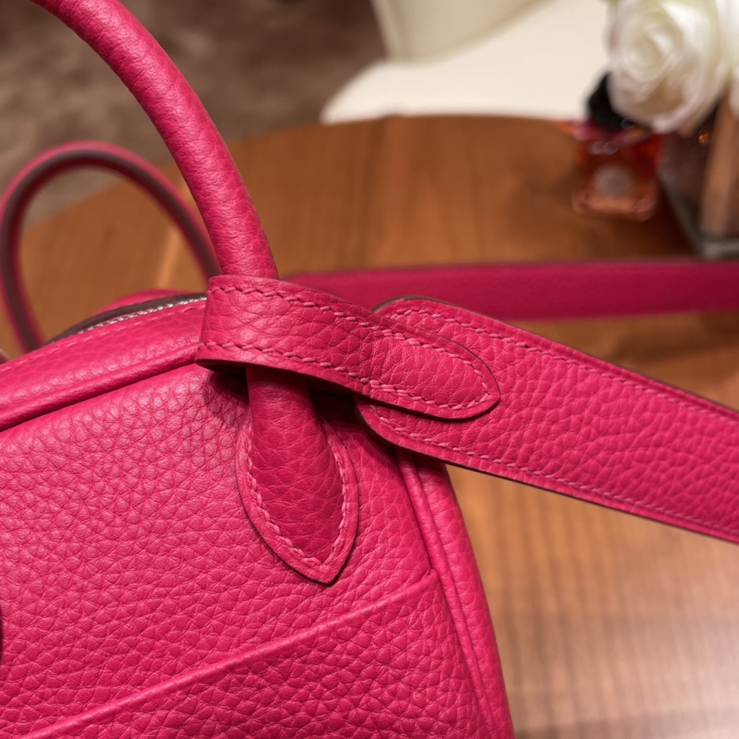 香港HERMES 爱马仕官网 Mini Lindy tc皮 i6 极致粉 金扣