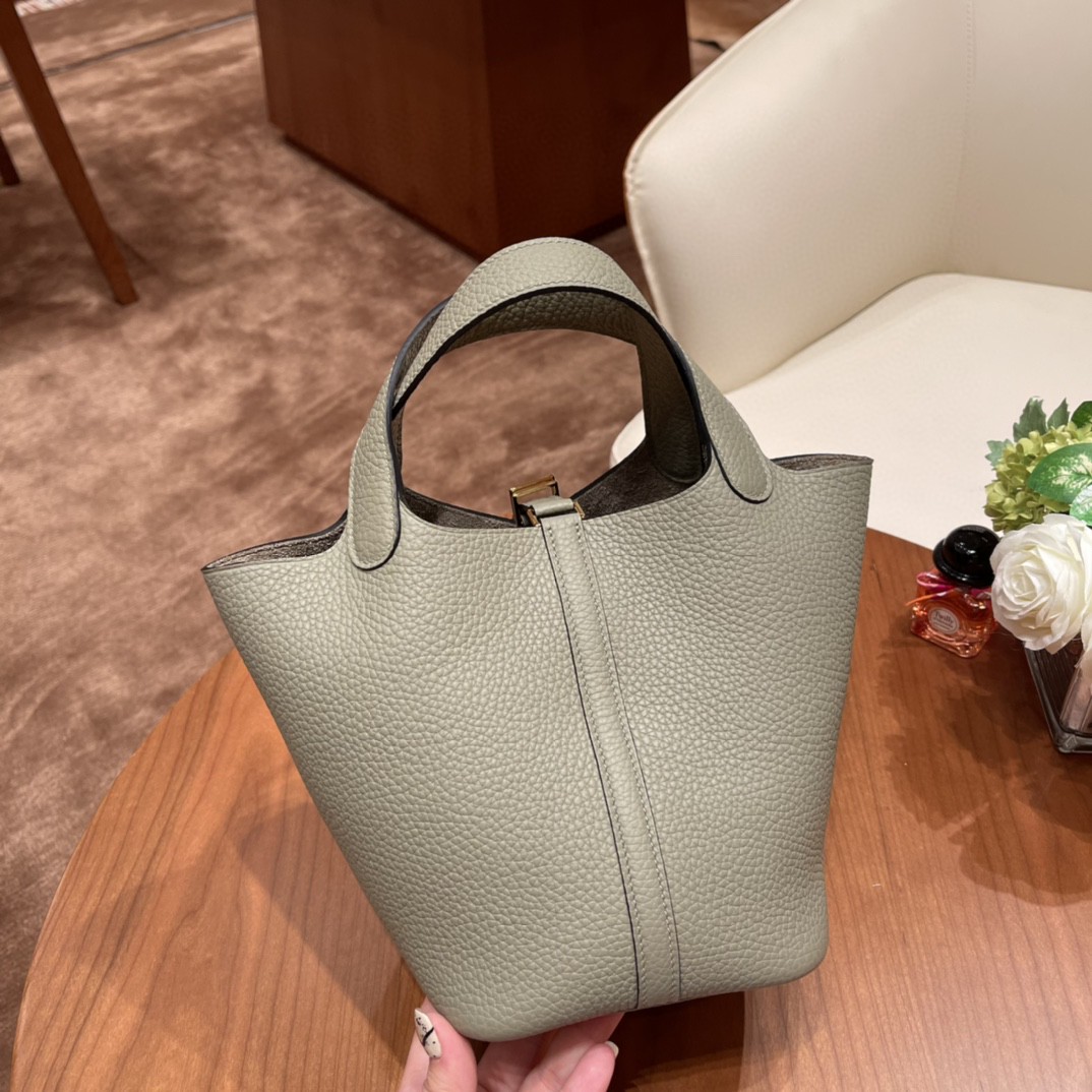 HERMES picotin 18cm 超级百搭的菜篮子 入门款实用款，容量大 超级推荐 Tc皮 Q1 鼠尾草绿 金扣