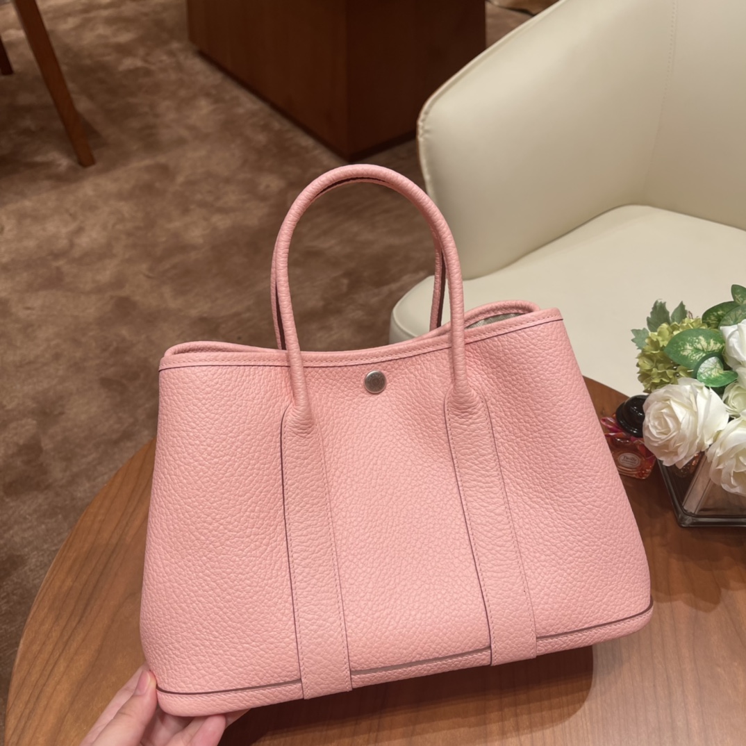 HERMES 爱马仕 Garden party /花园包 30 country 皮，耐用，容量可观，很适合通勤逛街又低调 3Q 粉 银扣