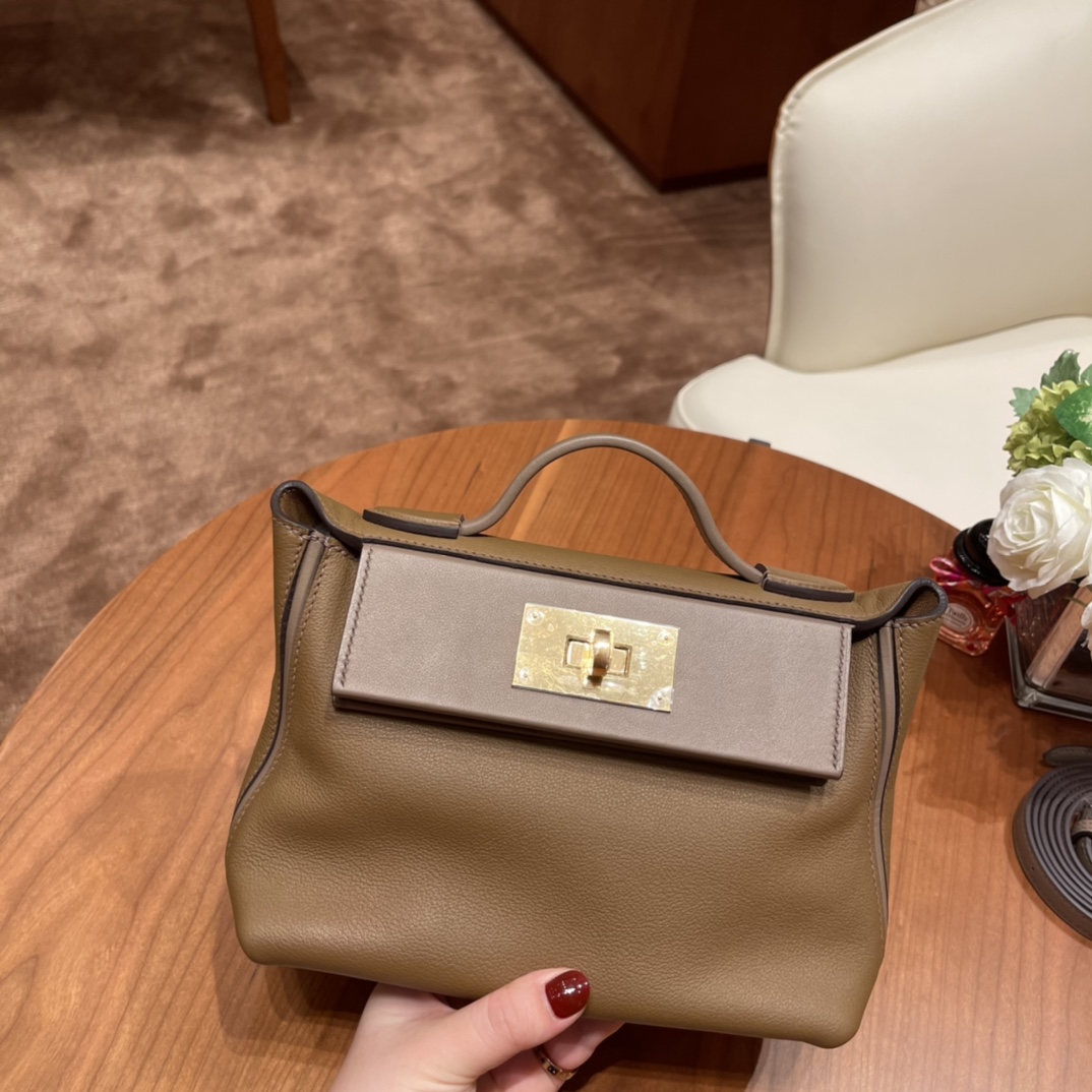 HERMES 爱马仕 mini 24-24 多用法 evercolor 跟swift 的结合 皮质柔软 容量可观 D0 威马犬黄 大象灰 金扣