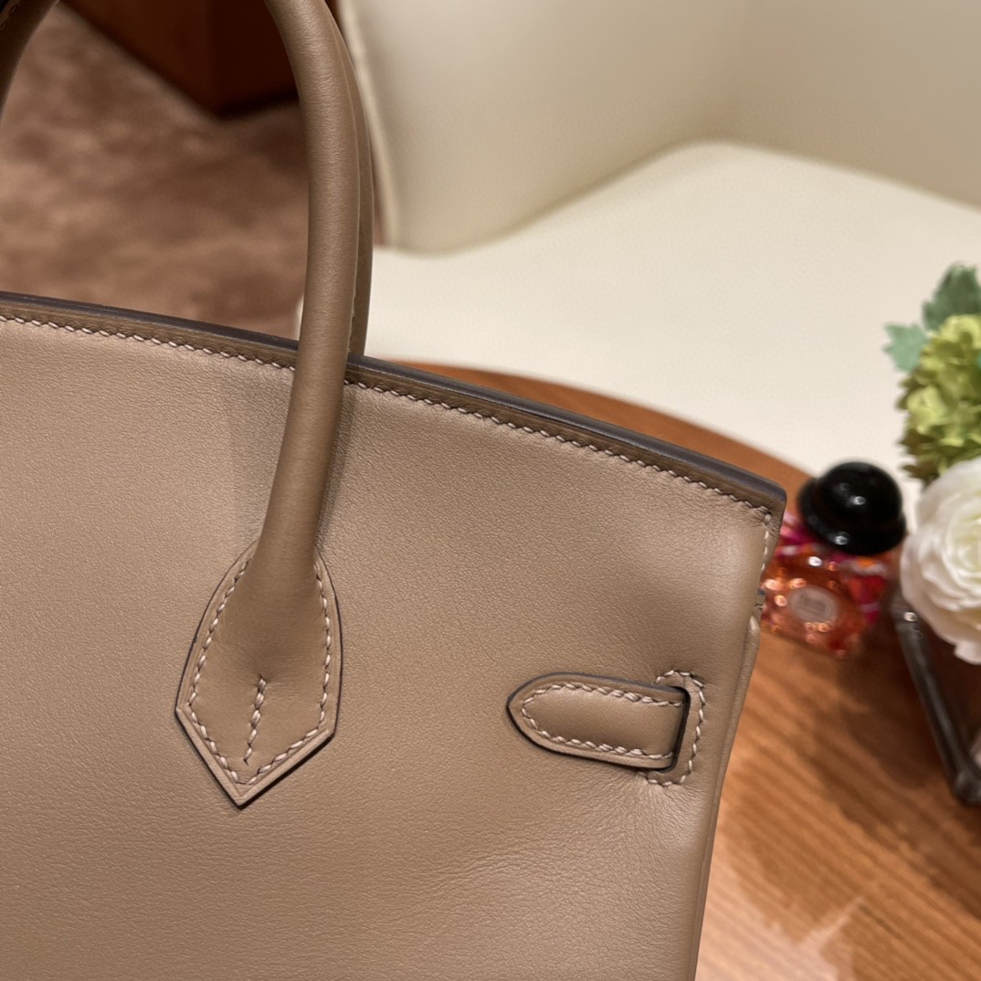 HERMES 25 birkin  新皮Jonathan 皮 ，swift 的升级版， 比swift 皮细腻点 立挺点 D0 威马犬 银扣 高级感满满的
