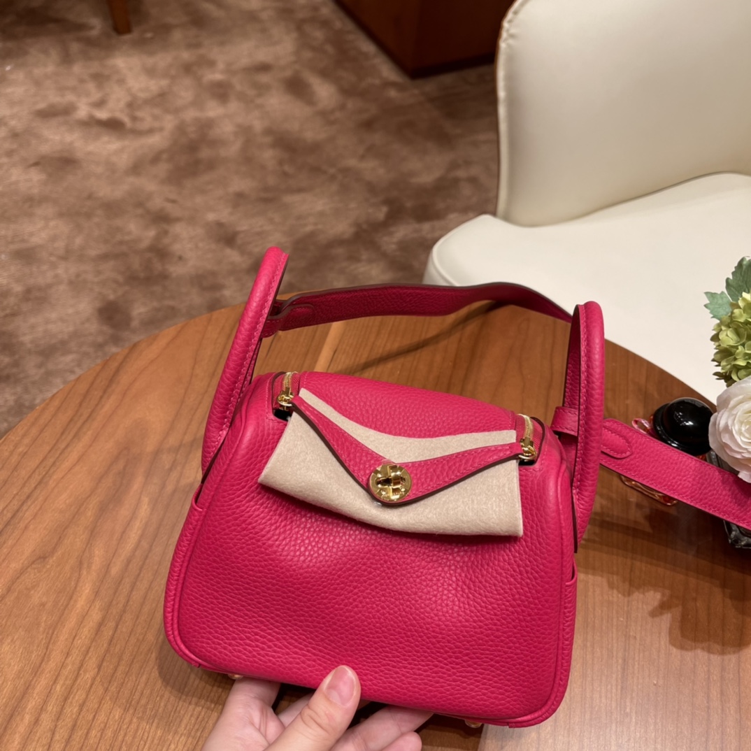 香港HERMES 爱马仕官网 Mini Lindy tc皮 i6 极致粉 金扣