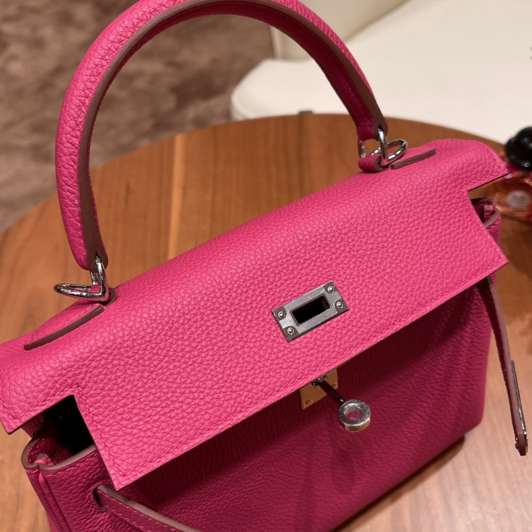 爱马仕官网 香港代购 HERMES 经典凯莉包 Kelly 25cm togo皮 E5 玫红 银扣