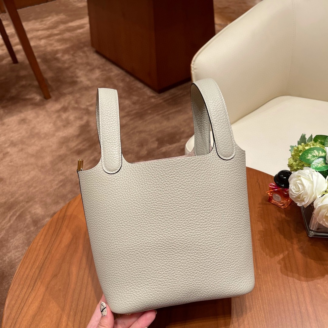 HERMES picotin 18cm 超级百搭的菜篮子 入门款实用款，容量大 超级推荐 Tc皮 8L 冰川白  金扣