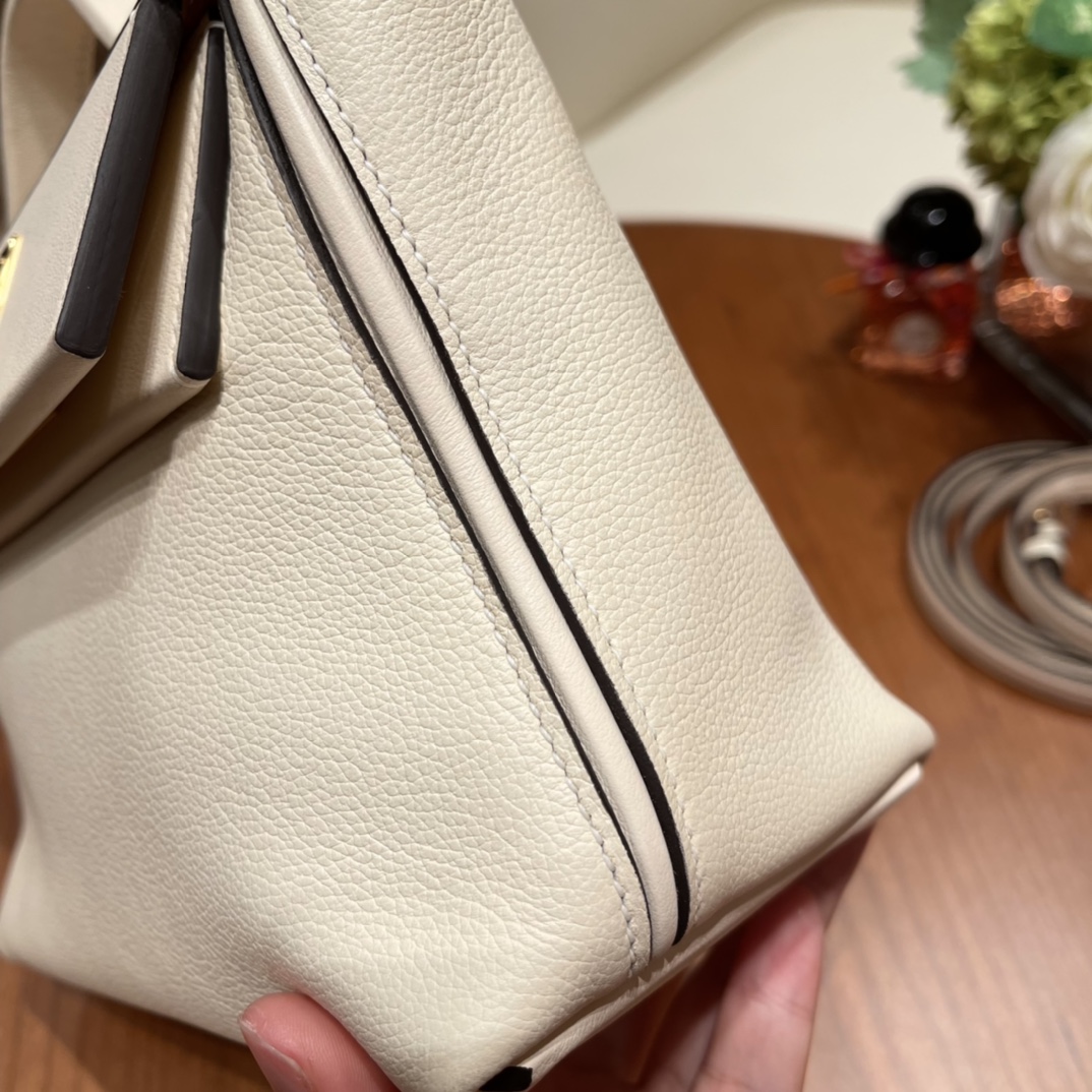 香港HERMES 爱马仕官网 Kelly 24-24 evercolor拼swift i2 奶油白内拼2S芝麻色 金扣