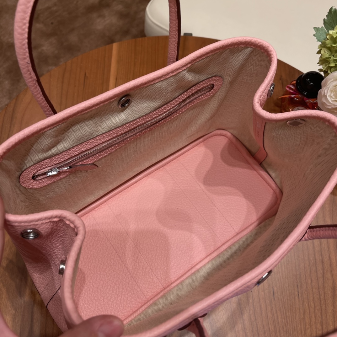 HERMES 爱马仕 Garden party /花园包 30 country 皮，耐用，容量可观，很适合通勤逛街又低调 3Q 粉 银扣