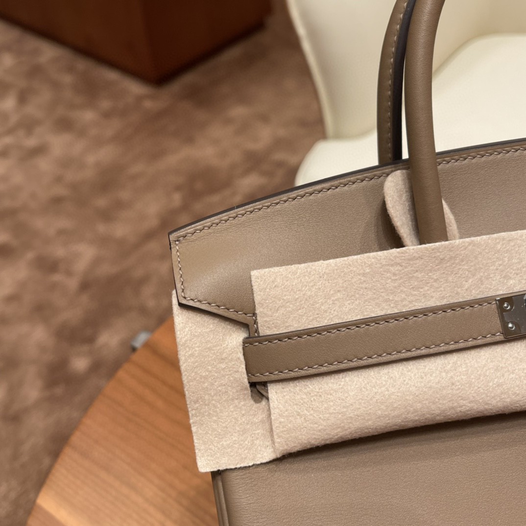 HERMES 25 birkin  新皮Jonathan 皮 ，swift 的升级版， 比swift 皮细腻点 立挺点 D0 威马犬 银扣 高级感满满的