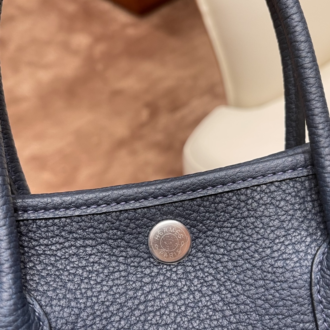 HERMES 爱马仕 Garden party /花园包  30 Negonda皮，耐用，容量可观，很适合通勤逛街又低调 2Z 午夜蓝 银扣