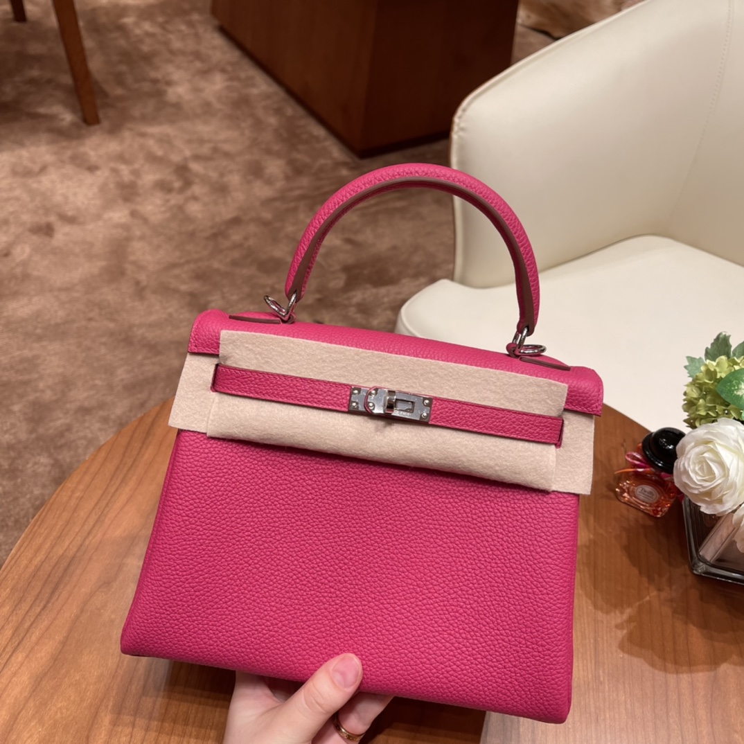 爱马仕官网 香港代购 HERMES 经典凯莉包 Kelly 25cm togo皮 E5 玫红 银扣