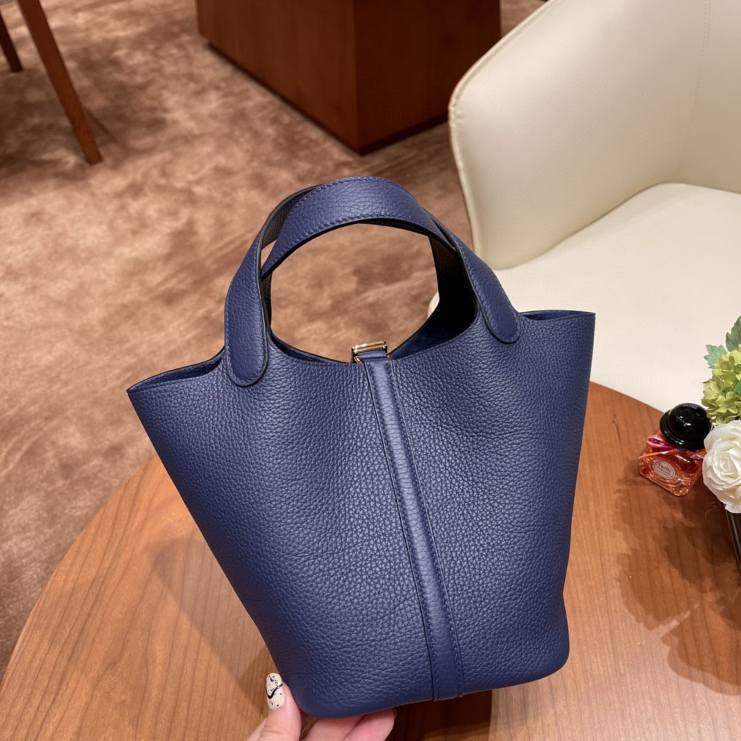 HERMES picotin 18cm 超级百搭的菜篮子 入门款实用款，容量大 超级推荐 Tc皮 73 宝石蓝 银扣