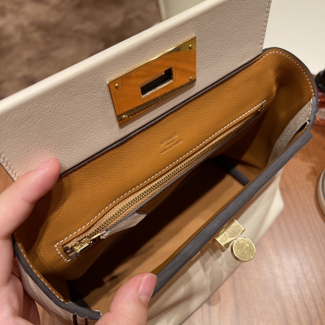 香港HERMES 爱马仕官网 Kelly 24-24 evercolor拼swift i2 奶油白内拼2S芝麻色 金扣