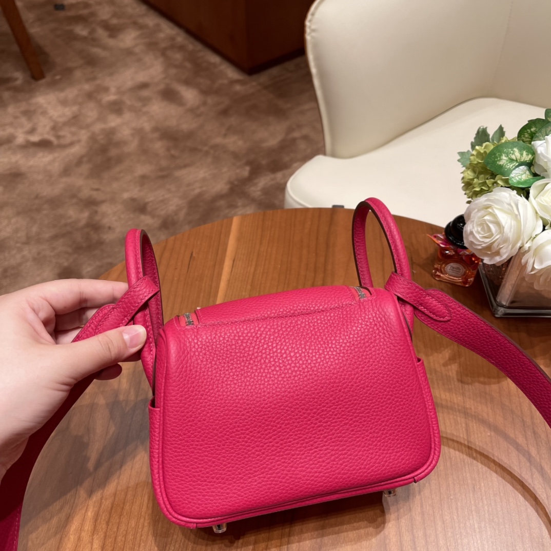香港HERMES 爱马仕官网 Mini Lindy tc皮 i6 极致粉 银扣