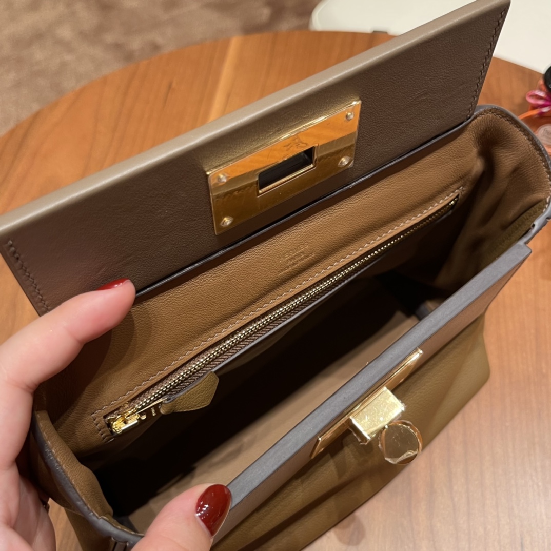 HERMES 爱马仕 mini 24-24 多用法 evercolor 跟swift 的结合 皮质柔软 容量可观 D0 威马犬黄 大象灰 金扣