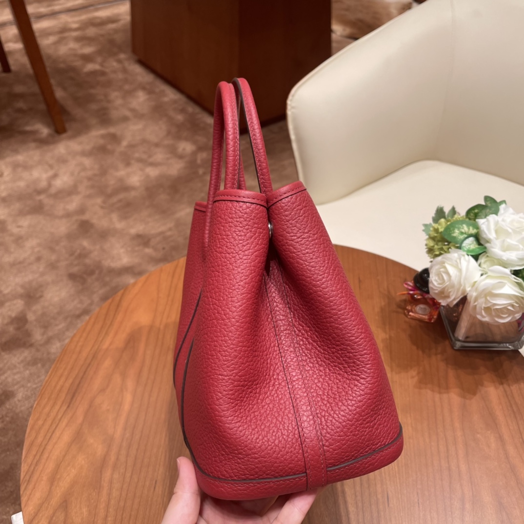 HERMES 爱马仕 Garden party /花园包  30 country 皮，耐用，容量可观，很适合通勤逛街又低调 Q5 中国红 银扣