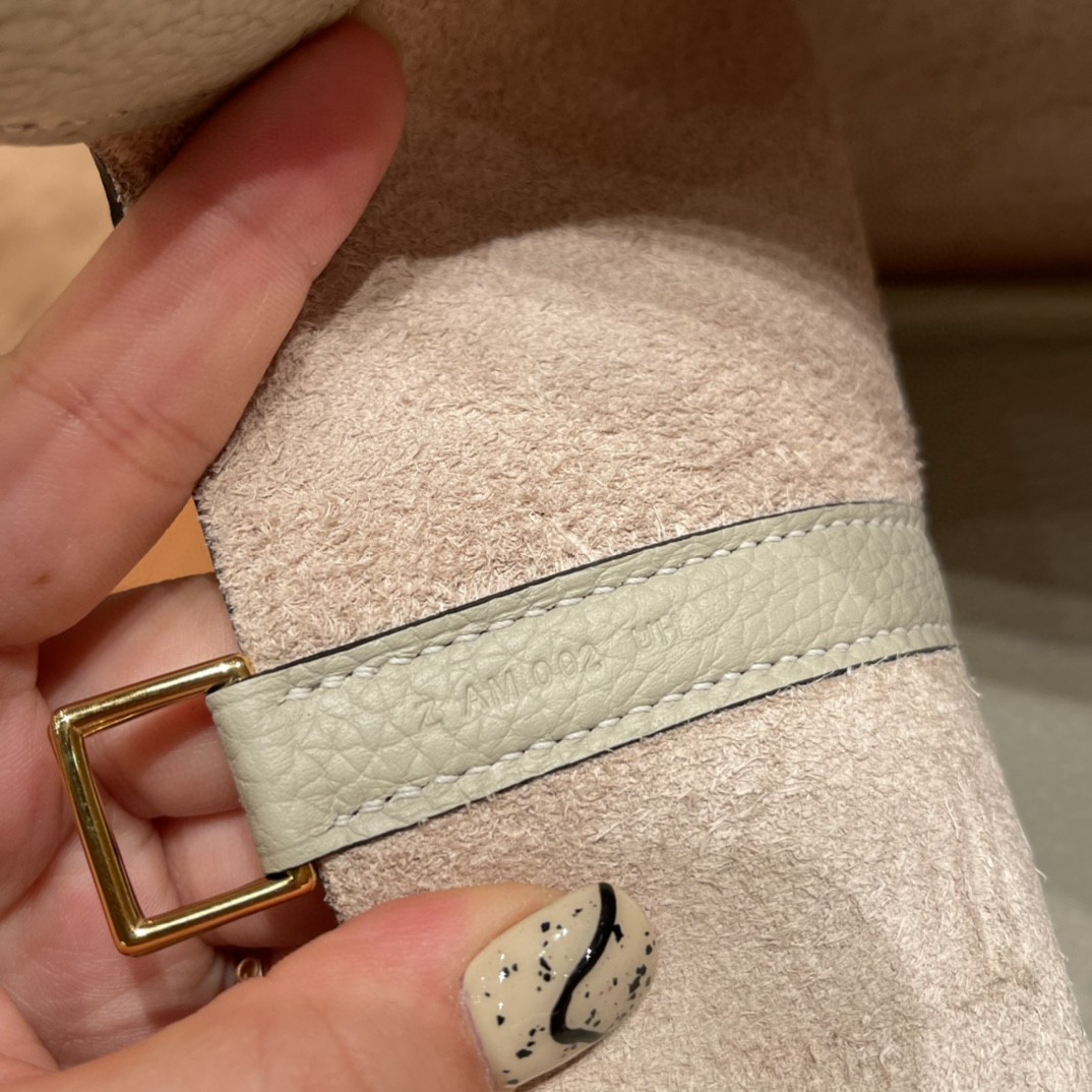 HERMES picotin 18cm 超级百搭的菜篮子 入门款实用款，容量大 超级推荐 Tc皮 8L 冰川白  金扣