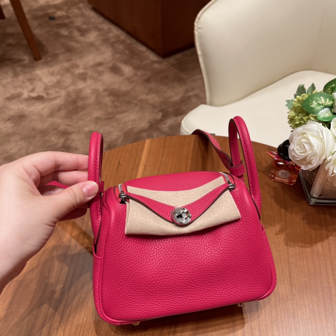 香港HERMES 爱马仕官网 Mini Lindy tc皮 i6 极致粉 银扣